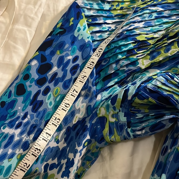 Striking light weight open jacket- petite- like new fully lined and reversible - Picture 11 of 11